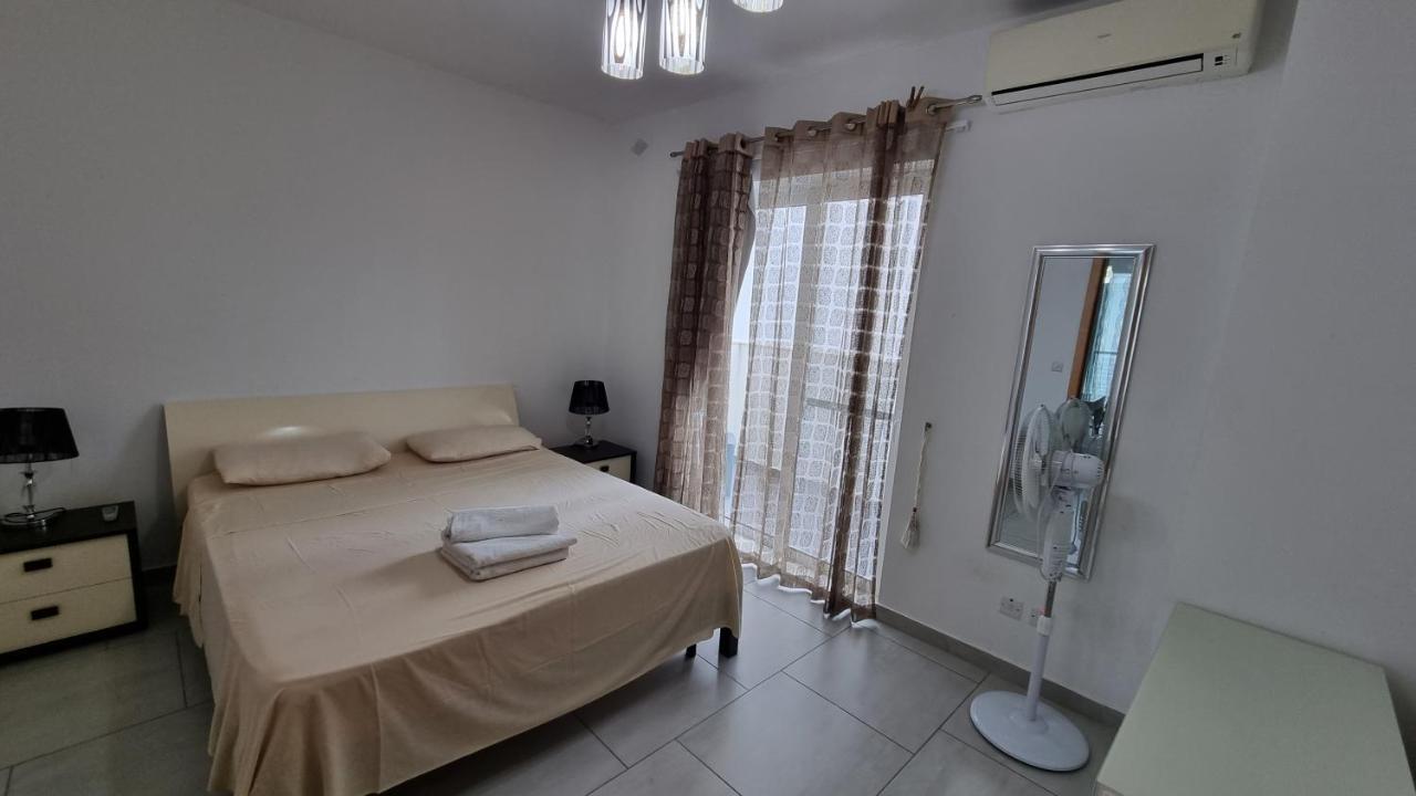 Metrostays Apartament St Julian Malta San Ġiljan Buitenkant foto