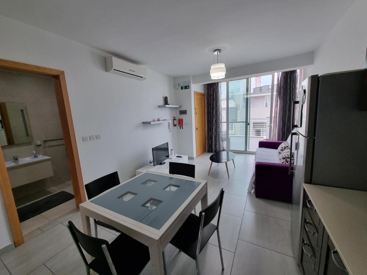Metrostays Apartament St Julian Malta San Ġiljan Buitenkant foto